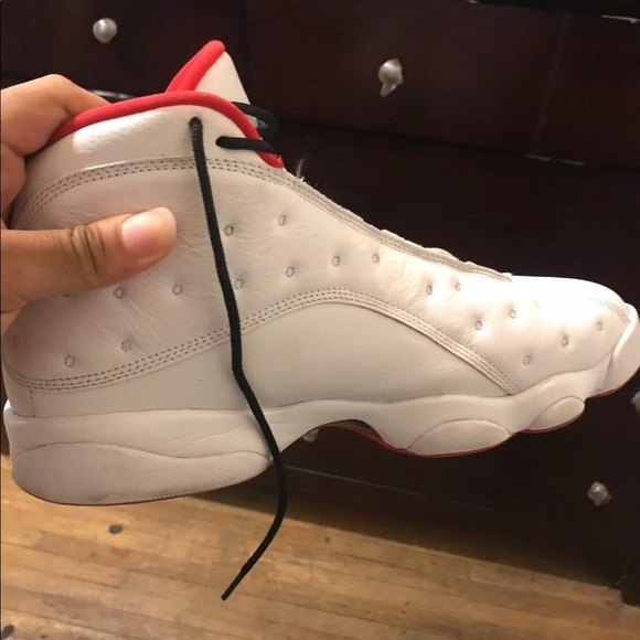 Air Jordan 13 - Picture 2 of 4